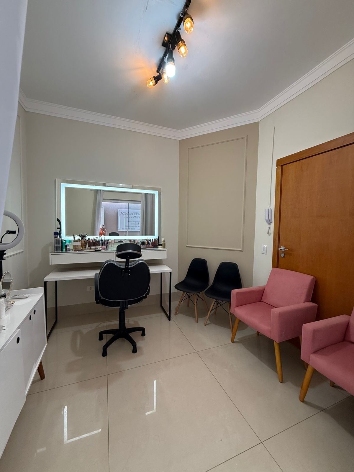 SALA COMERCIAL MOBILIADA PARA LOCAÇÃO JARDIM BONGIOVANI