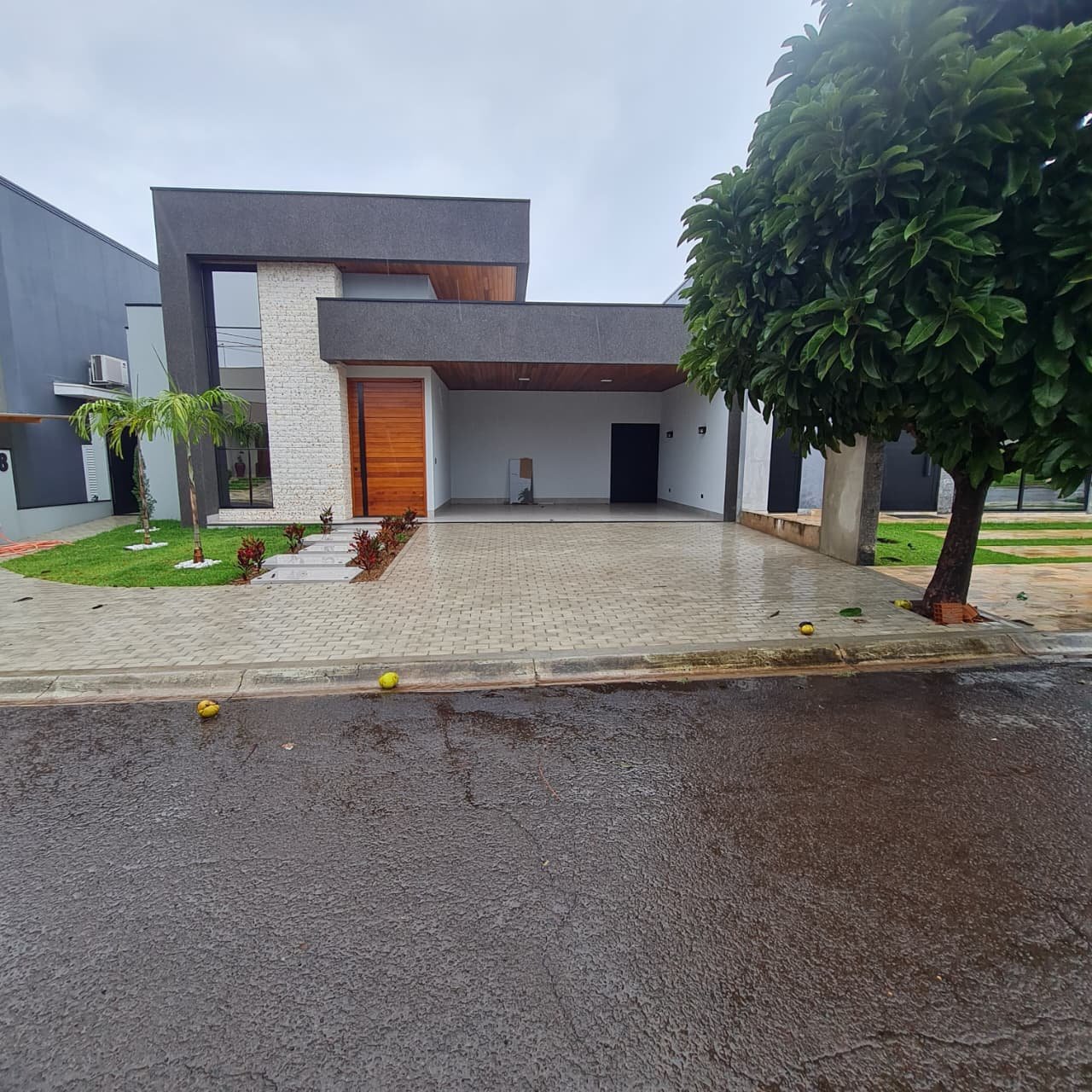 Casa de Alto Padrão à Venda – Condomínio Residencial Valência II